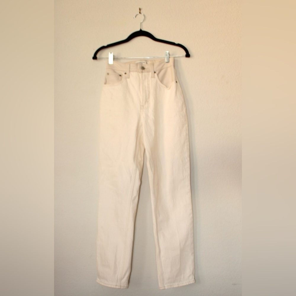 Abercrombie and Fitch Curve Love / The 90s Straight Ultra High Rise